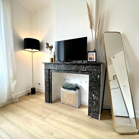 Suite ~ Romance Estivale ~ A 15 Min De Lyon Miribel  Ngoại thất bức ảnh
