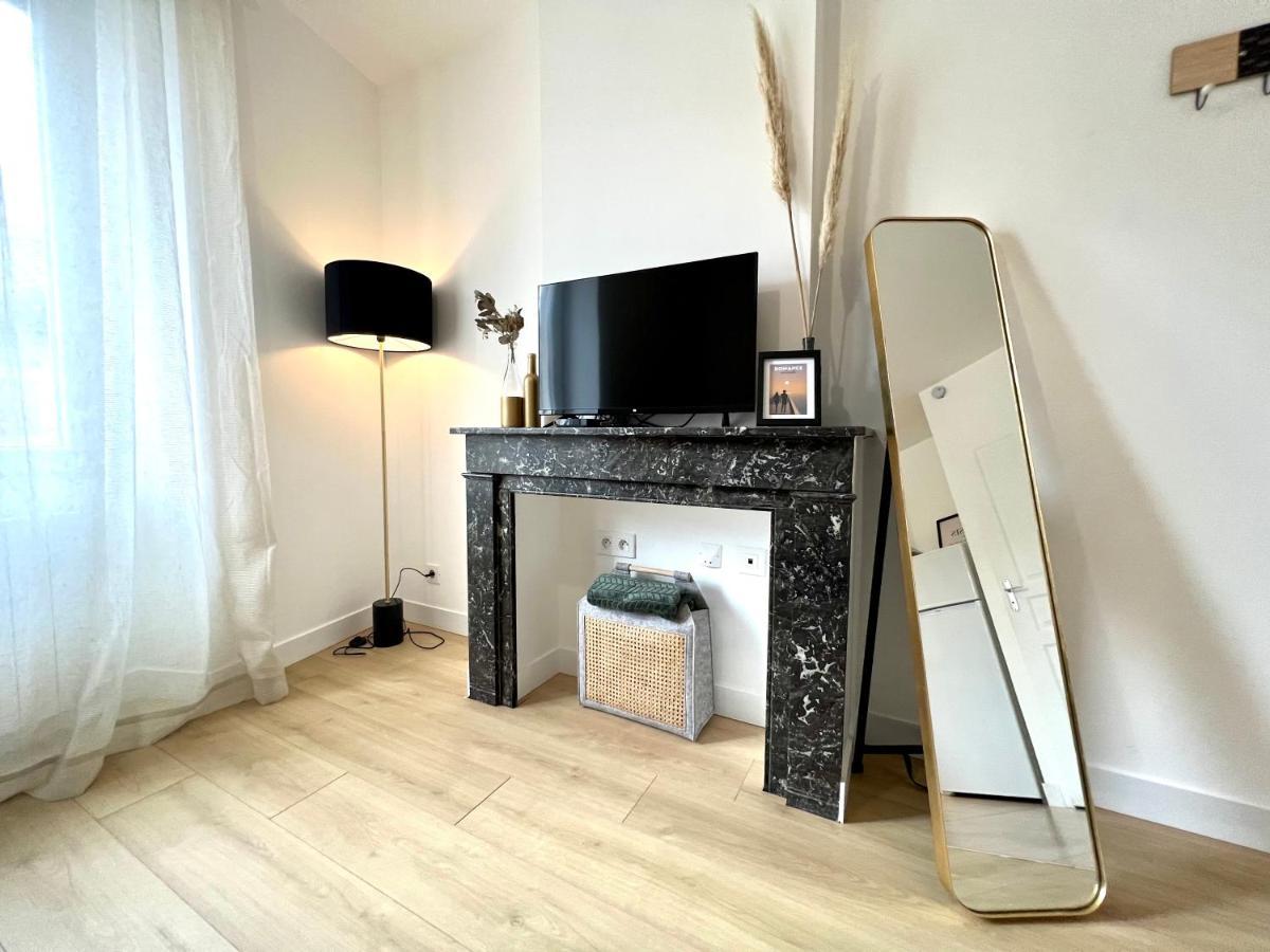 Suite ~ Romance Estivale ~ A 15 Min De Lyon Miribel  Ngoại thất bức ảnh