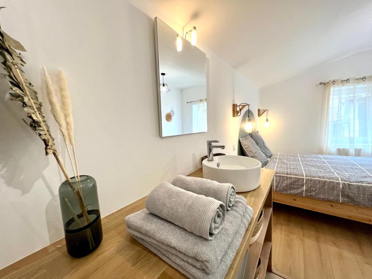 Suite ~ Romance Estivale ~ A 15 Min De Lyon Miribel  Ngoại thất bức ảnh